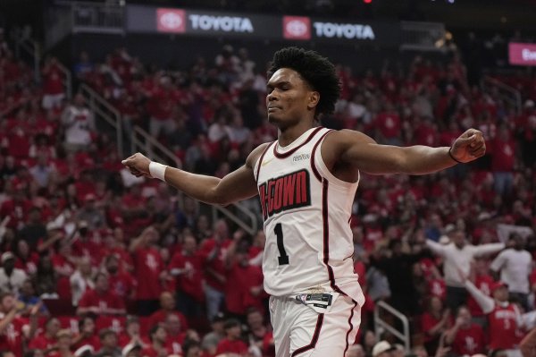 宏源证券 乌度卡: 希望阿门保持自信 找到自己的进攻区域 打得更具攻击性